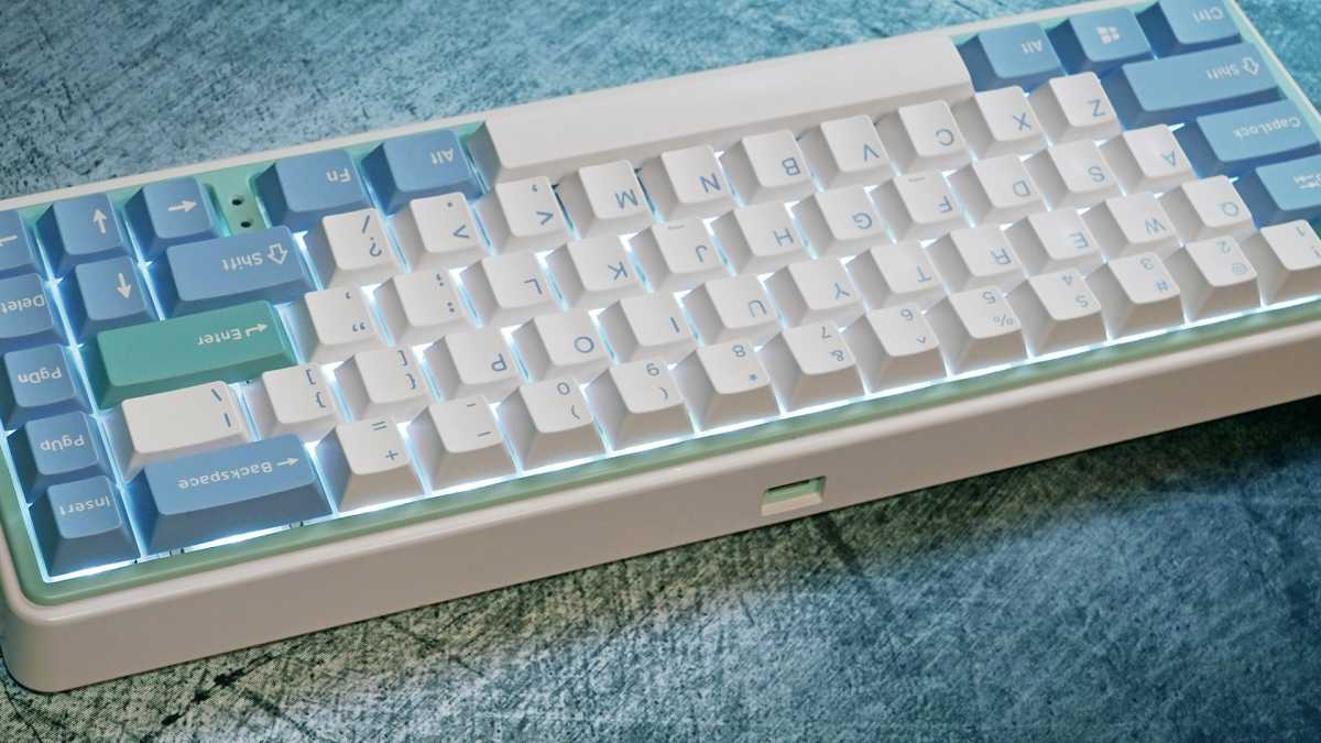 Varmilo Minilo VXB67 from the front