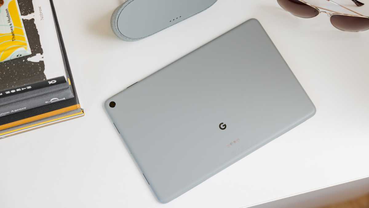 Google Pixel Tablet_bottom of tablet