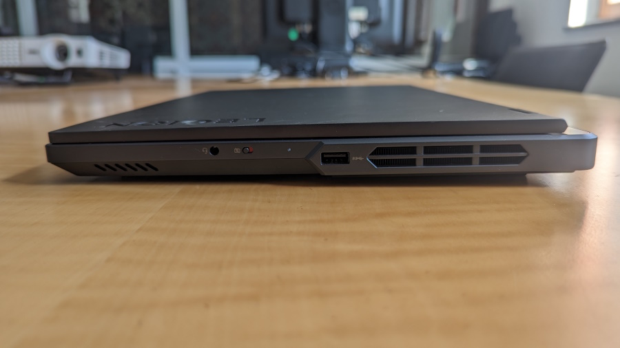 Lenovo Legion Pro 5i_Anschlüsse rechte Seite