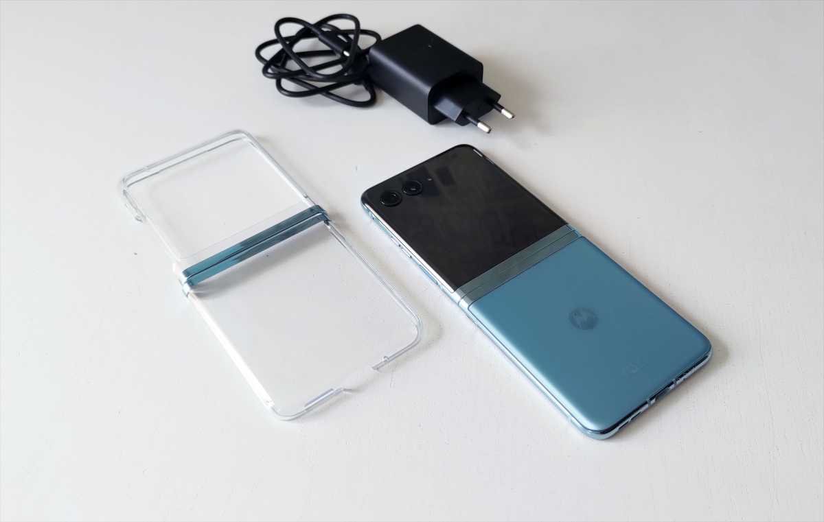 Motorola Razr 40 Ultra med laddare och skal