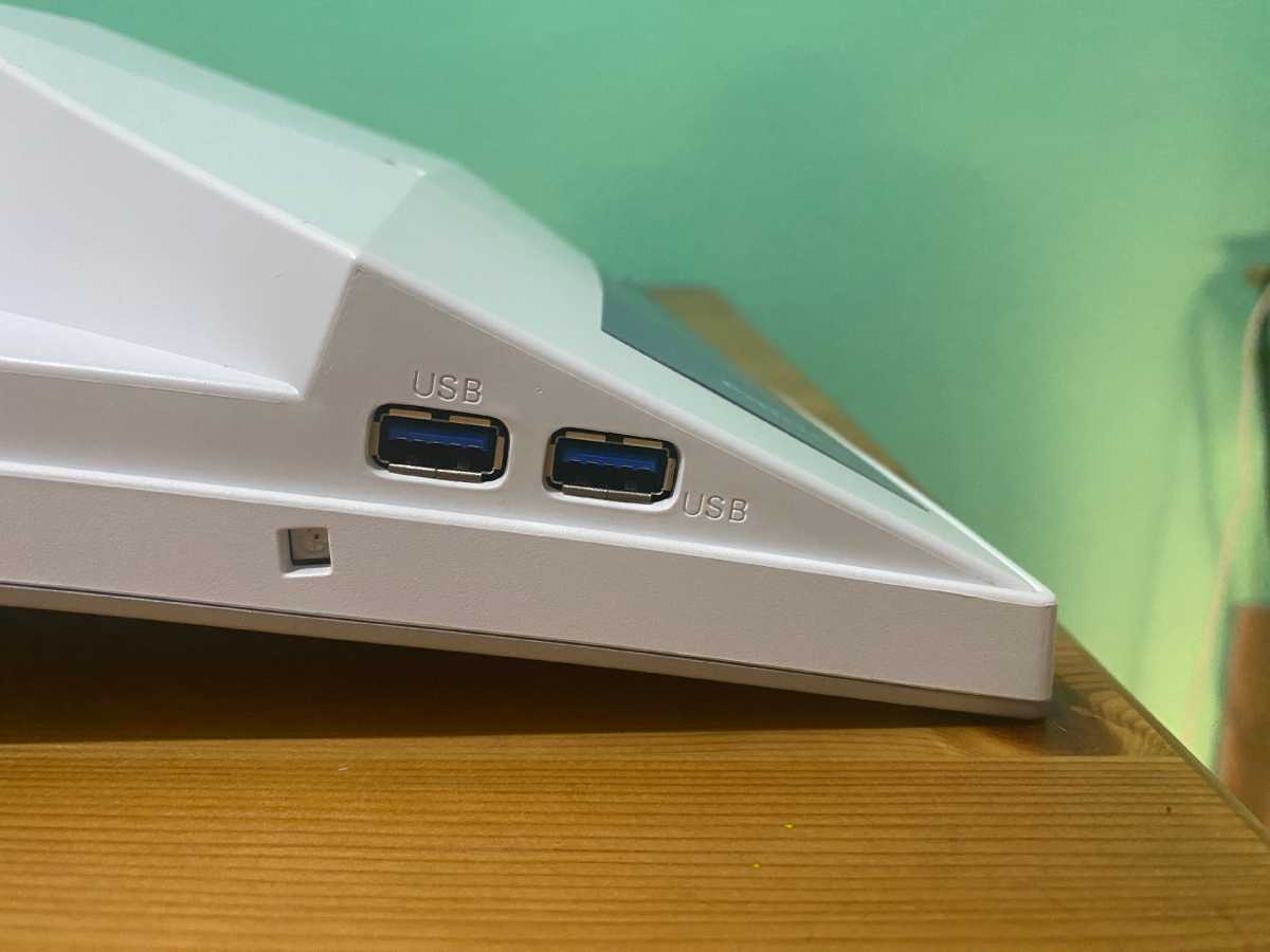 Philips Evnia 34m2c8600 USB A