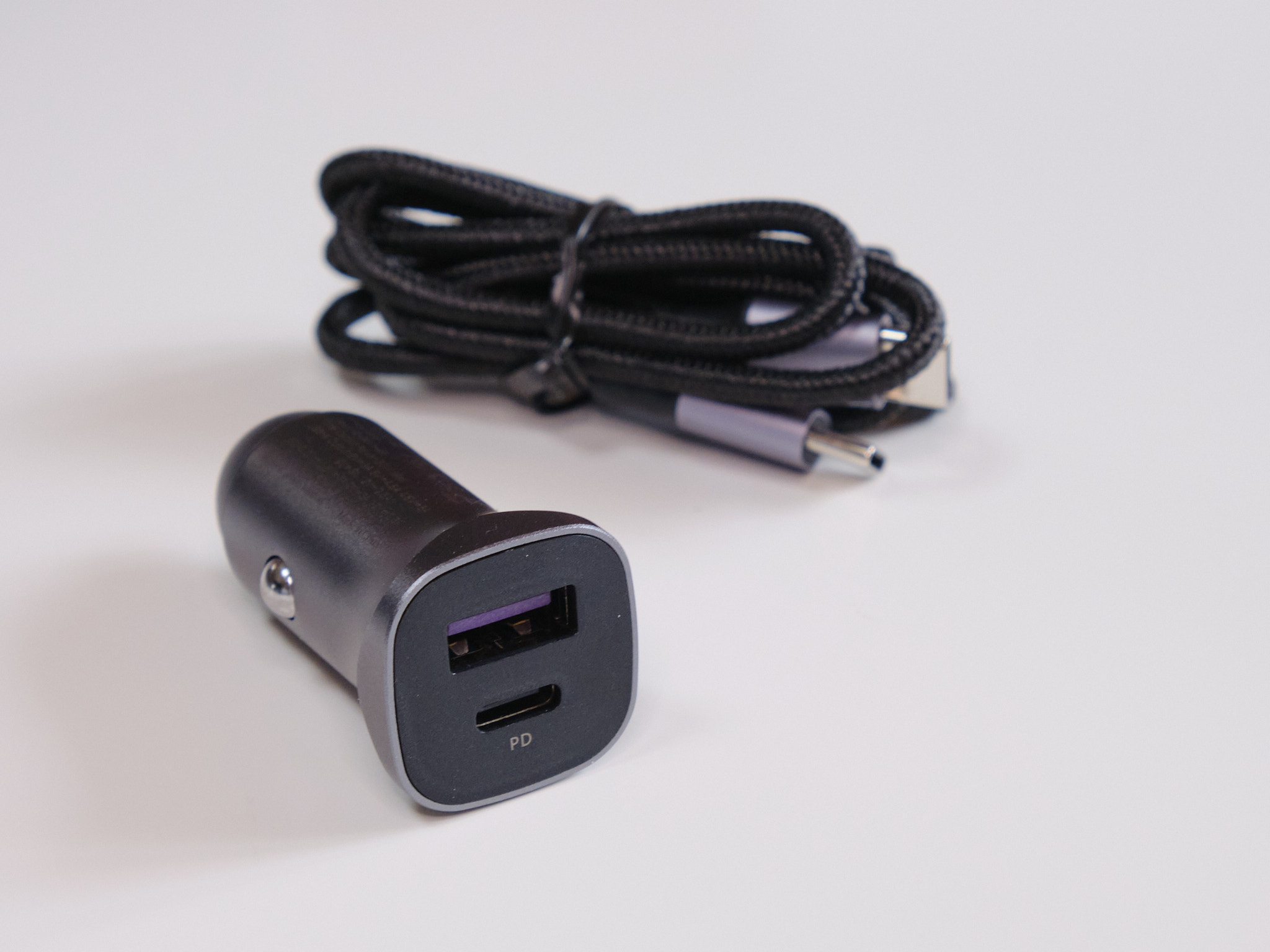 Ugreen Car Charger Set CD130 – kompakt und günstig