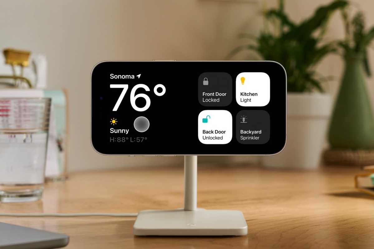 iOS 17 StandBy smart home widget