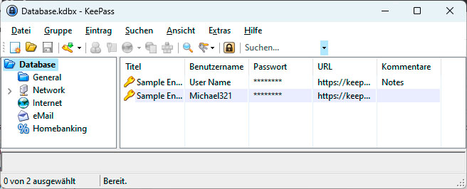 Der Passwortmanager Keepass kommt aus der Open-Source-Szene und speichert seine Datenbank standardmäßig auf der lokalen Festplatte. Über ein Plug-in lassen sich die Daten jedoch auch über Dropbox synchronisieren.