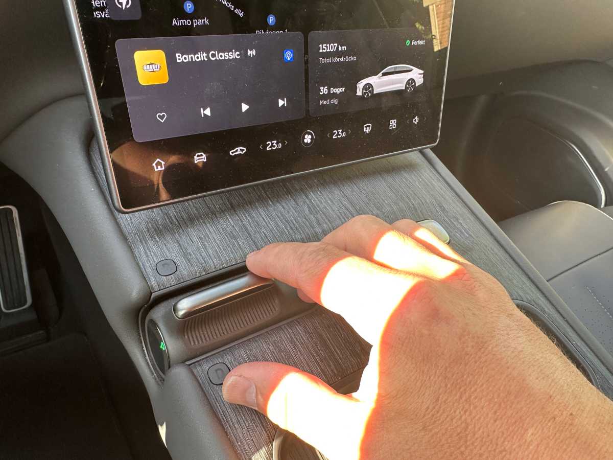 NIO ET7