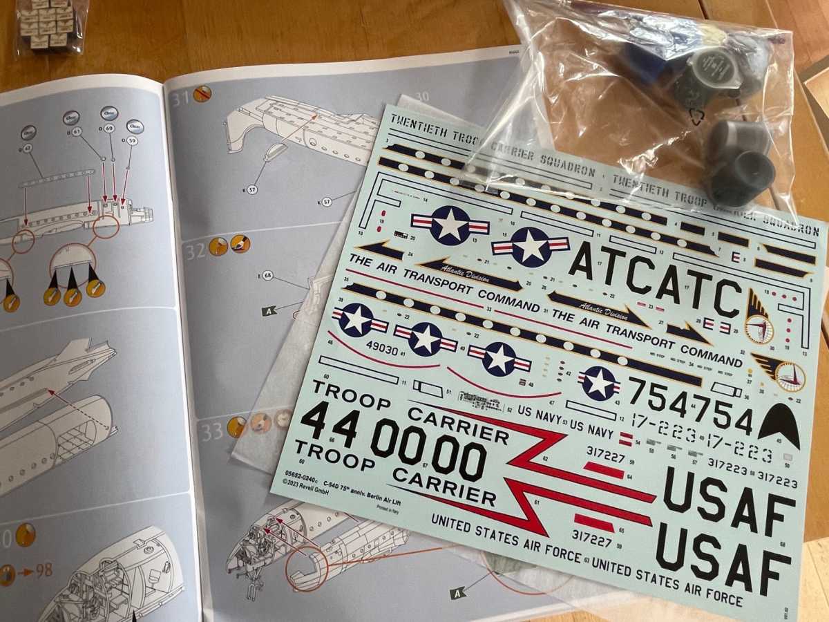 "Candy Bomber" of the Berlin Airlift as a cool Revell kit with 362 parts Revell stickers, paints, brushes and glue