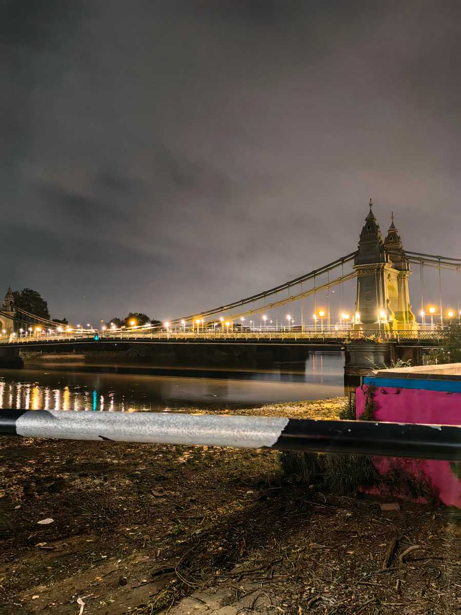 Huawei Mate X3 camera test - 50Mp main camera - Hammersmith bridge night mode