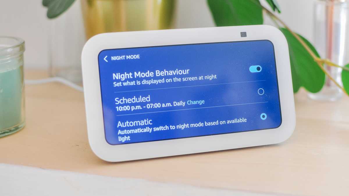 Amazon Echo Show 5 (3rd gen, 2023) review night mode
