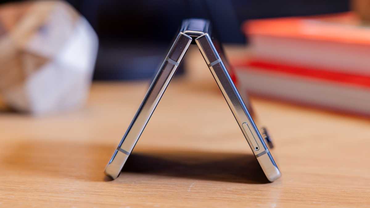 Samsung Galaxy Z Flip 5 Review: Weird Flex but OK - Tech Advisor
