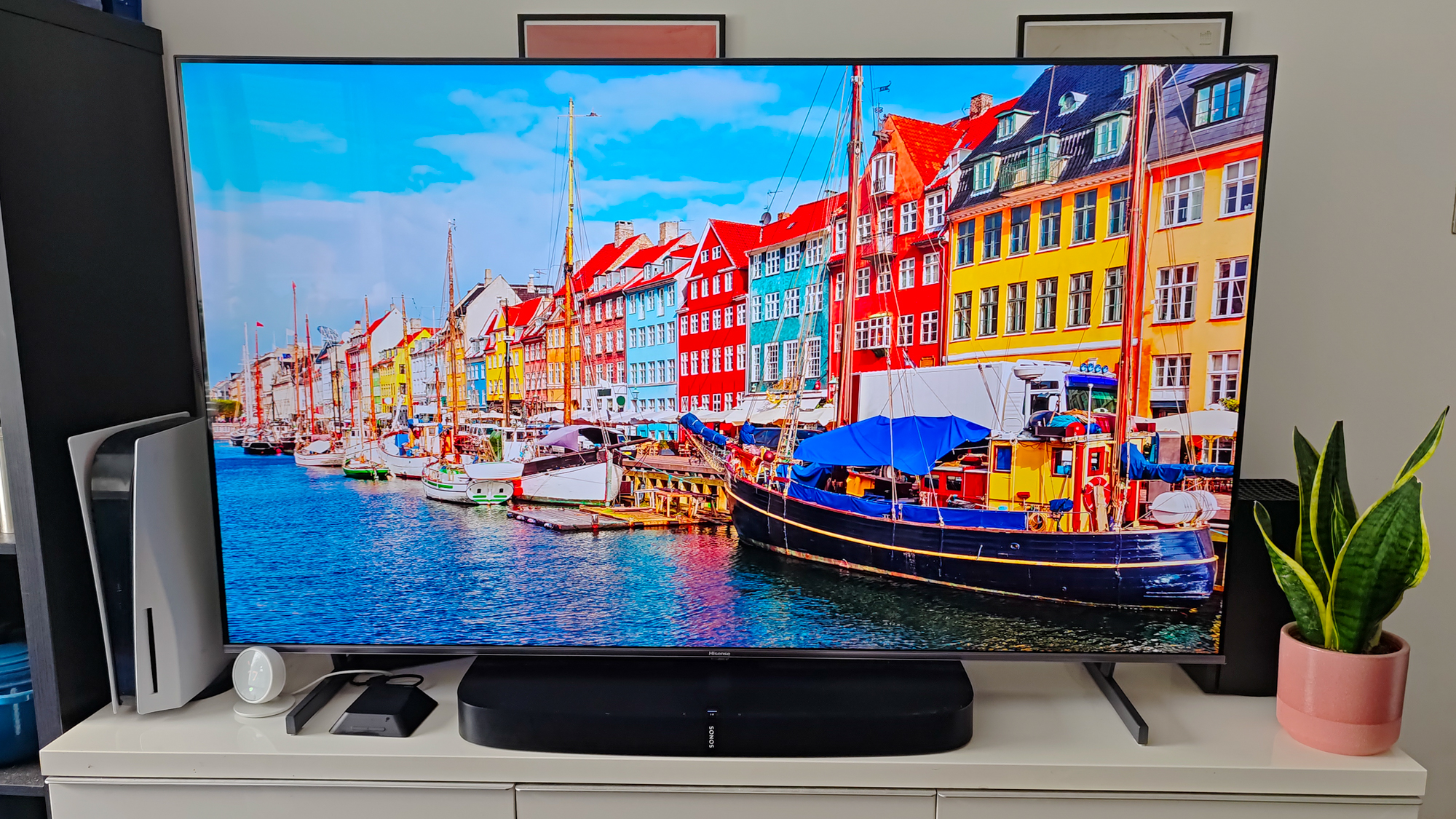 Hisense U6K (2023) - Best Value Mini-LED TV