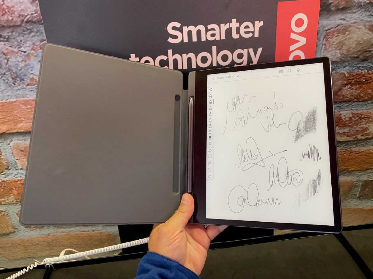 Lenovo Smart Paper manejo lápiz