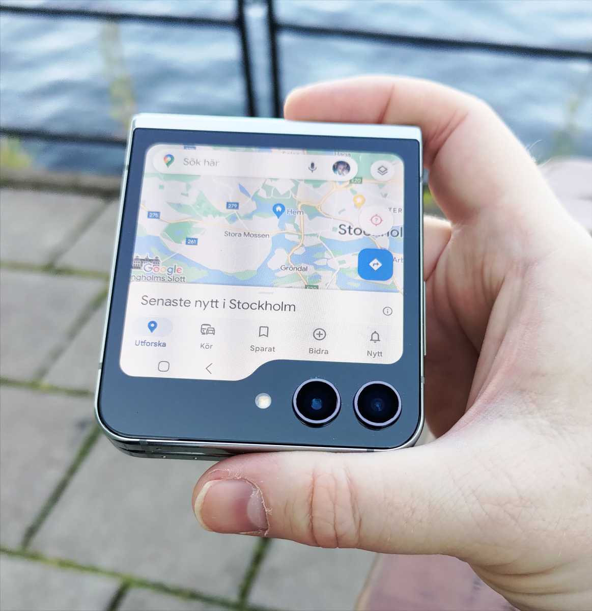 Samsung Galaxy Z Flip 5 Google Maps