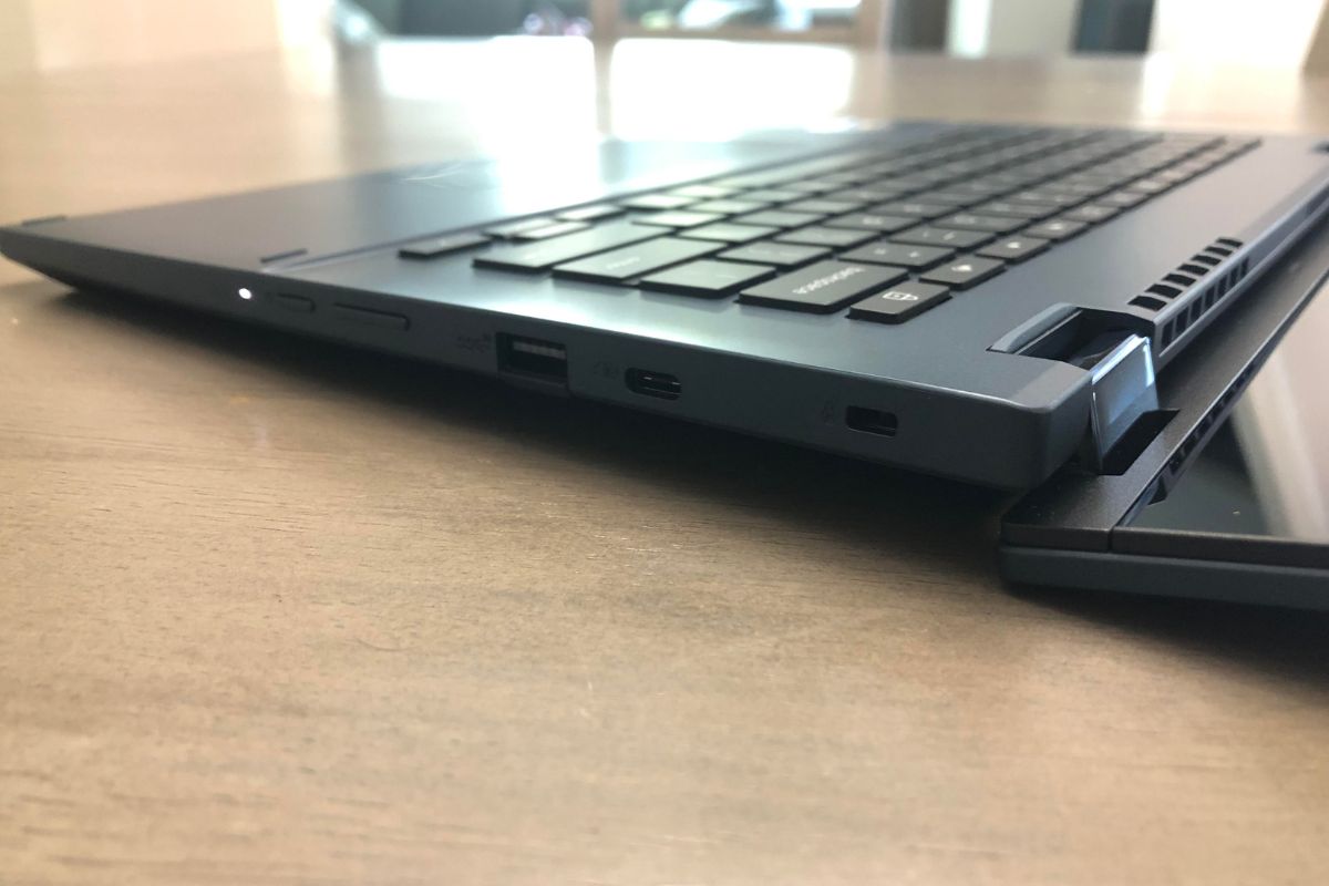 Asus Chromebook ports