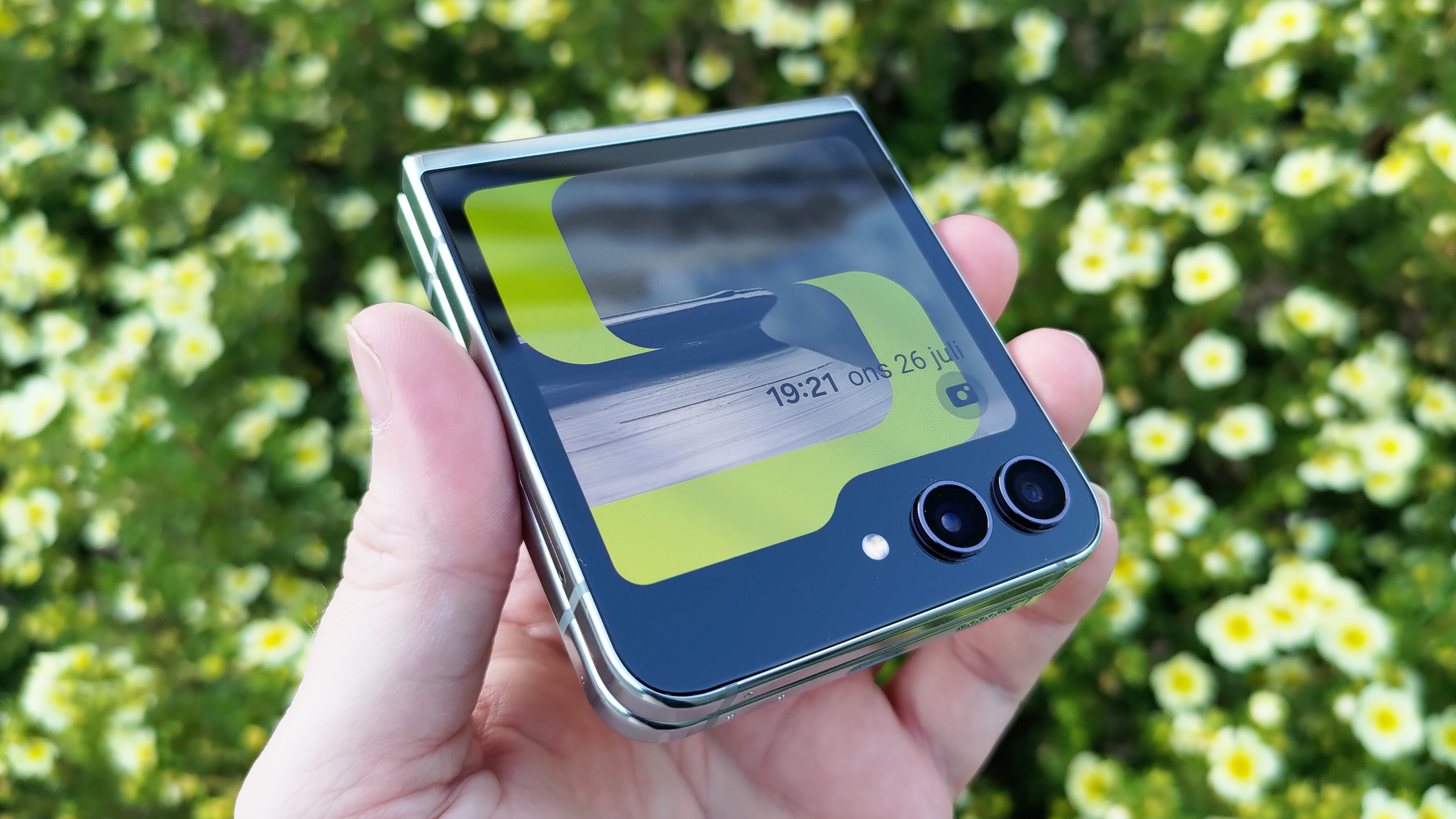 Samsung Galaxy Z Flip 5 - A solid second best