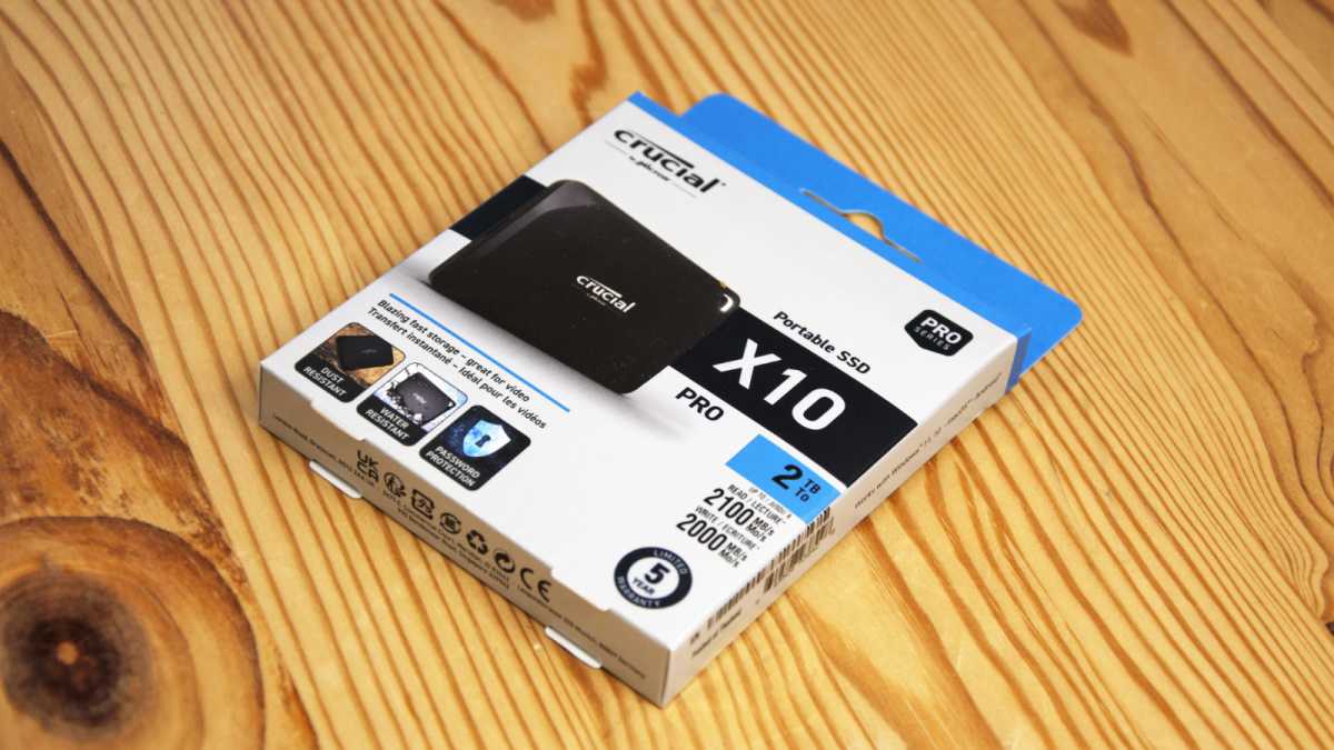 The Crucial X10 Pro box