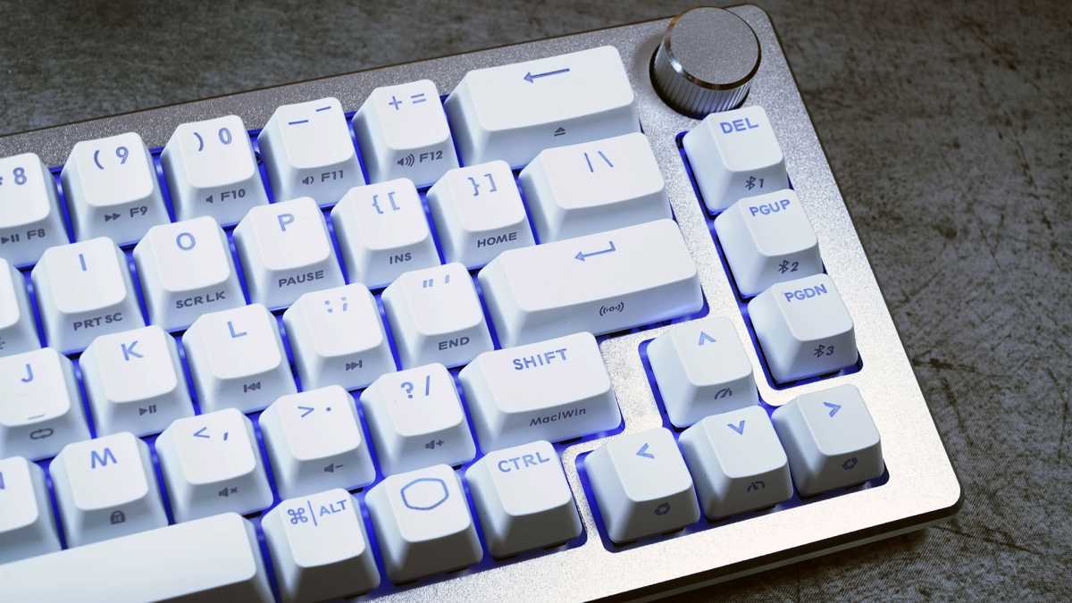 Cooler Master CK721 Review: An Innovative Wireless Keyboard