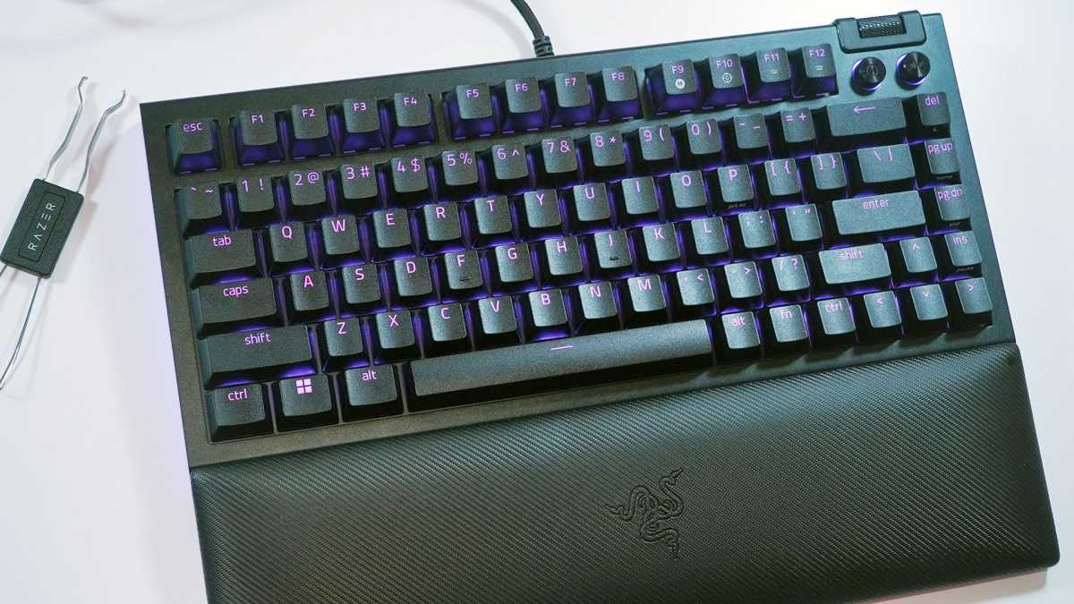 Encabezado Razer BlackWidow V4 75% corregido