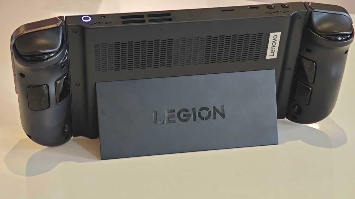 Lenovo Legion Go trasera con soporte