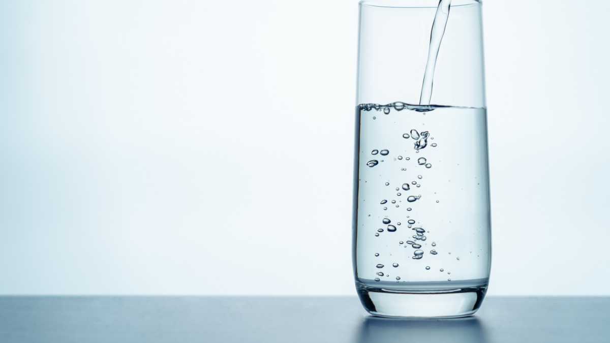 Glas Wasser