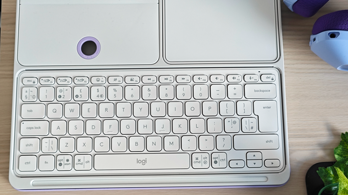 Logitech Casa Pop-Up Desk - keyboard and trackpad