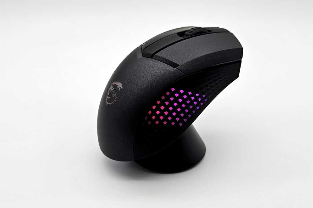 Image: MSI Clutch GM51 Lightweight Wireless: Gaming-Maus mit Ladedock im Test