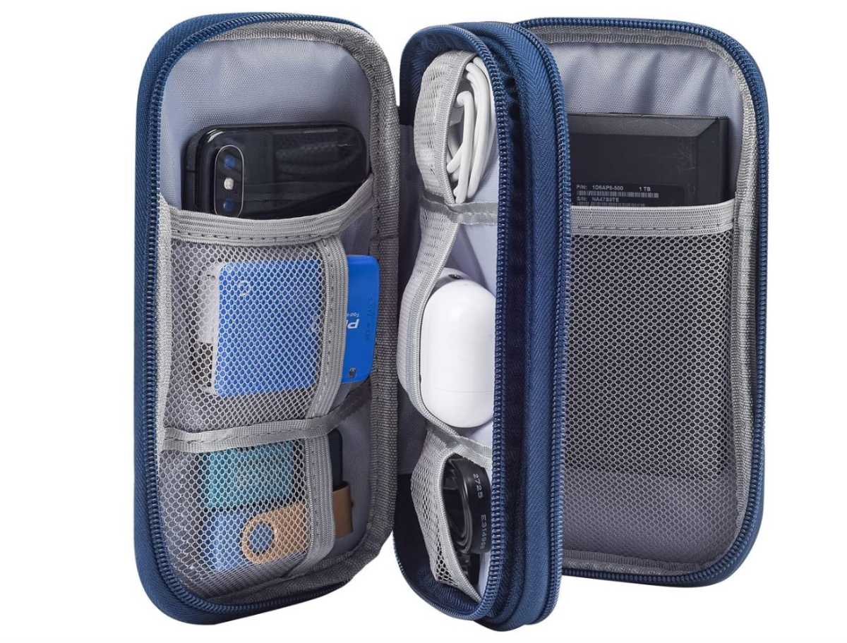 Nylon gadget carrying case