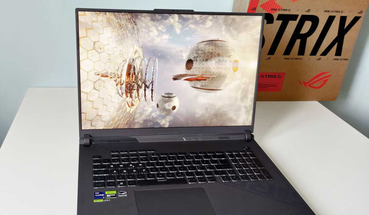 ROG Strix G 18 gaming