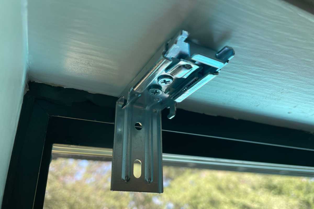 Rolli Motorized Shade mounting bracket