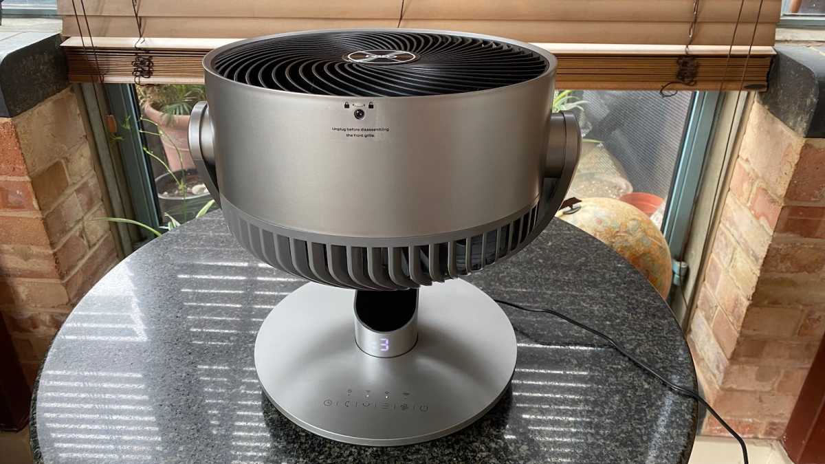 Dreo fan pointing upwards