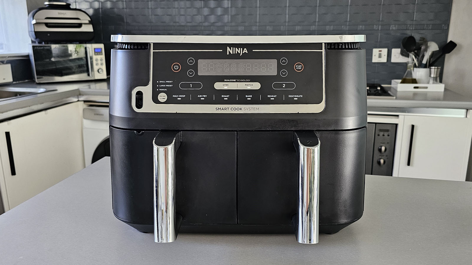 Ninja's biggest air fryer so good it 'replaces people's oven' £50 off in  January sale - MyLondon