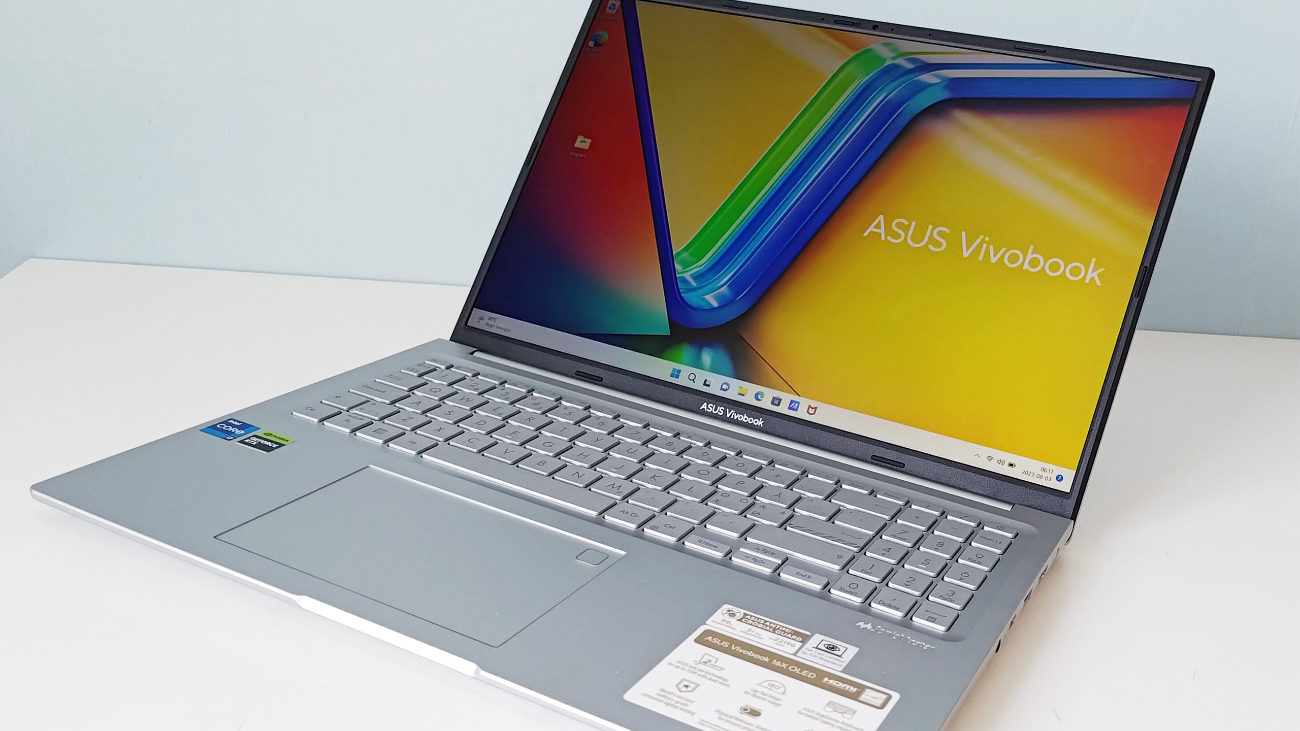 Asus Vivobook 16X Oled: Mycket kraft – men ingen oled