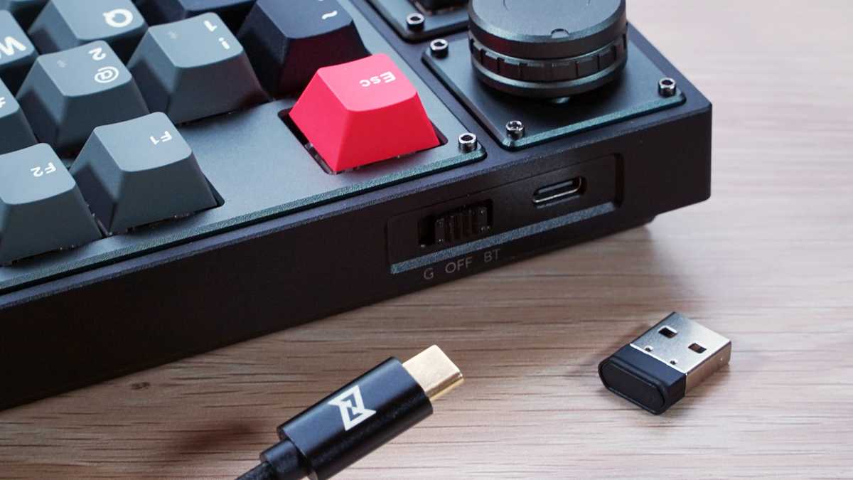 Lemokey L3 [pwer switch and USB dongle