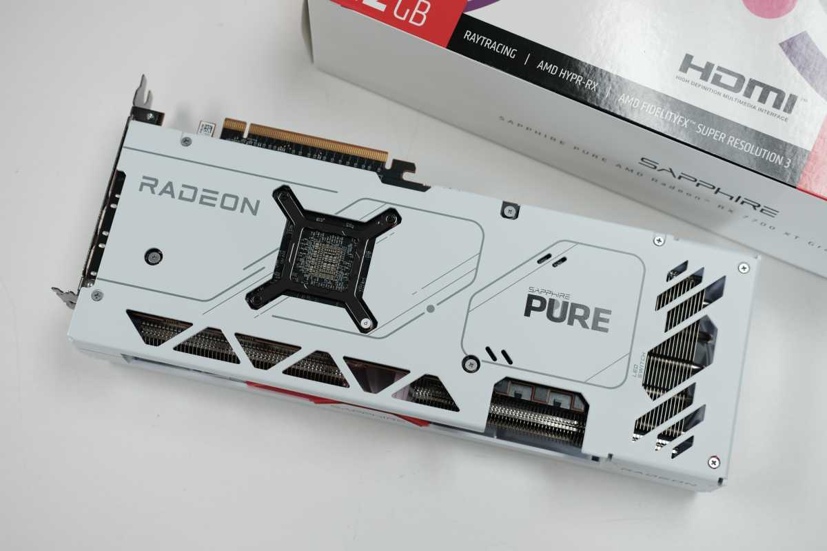 Review: The AMD RADEON RX 7800 XT and XFX RX 7700 XT QICK 319 – 1440p  performance kings? – BabelTechReviews