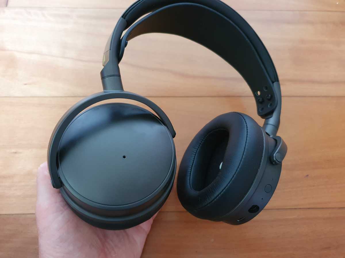 How Audeze Broke the Sound Barrier: The Maxwell Wireless Headphone Review -  HeadMania