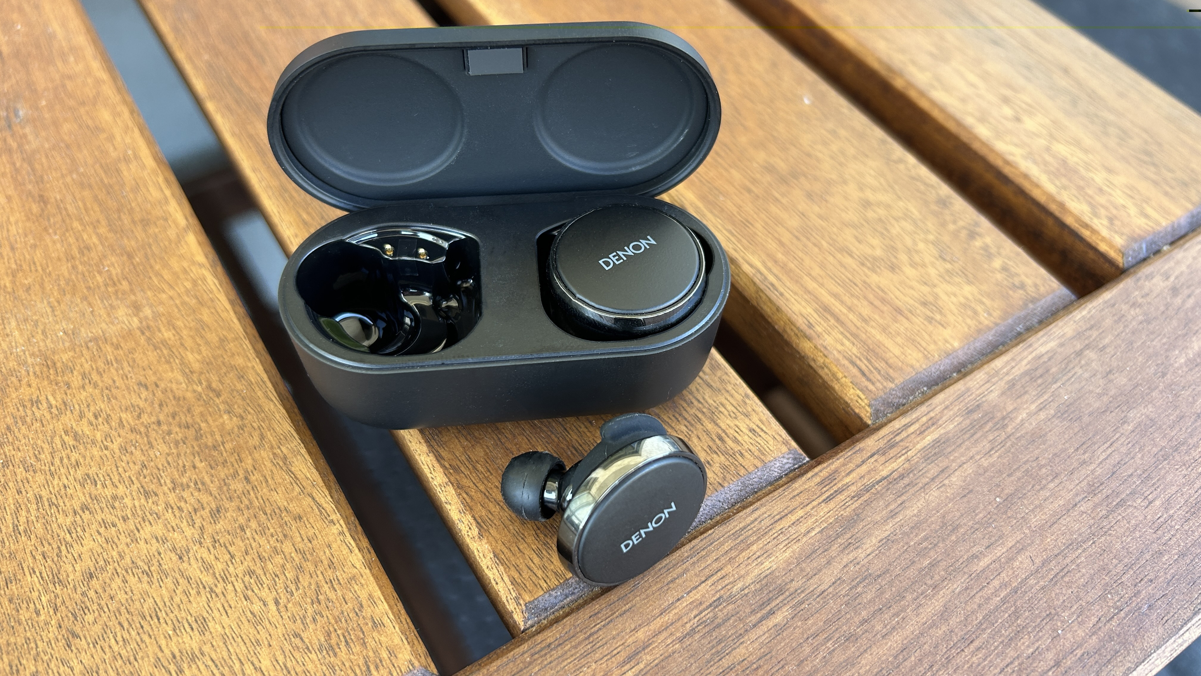 Denon Perl Pro – lyxiga in ear-hörlurar med makalöst ljud