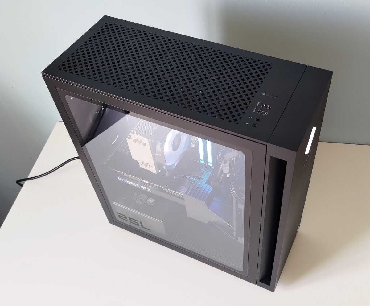 HP Omen 25L ovansida