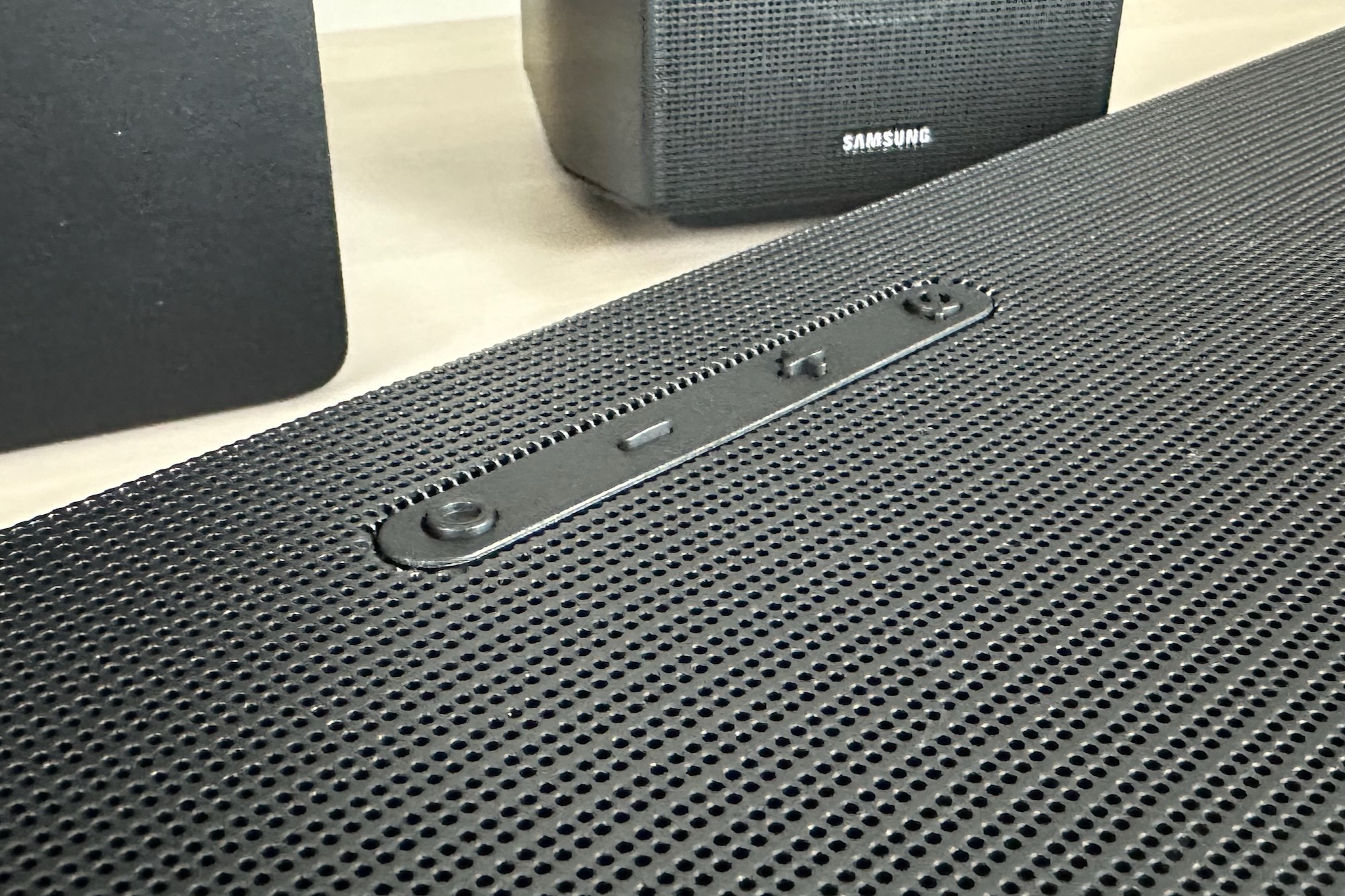 Samsung HW-Q990C im Test: Teure High-End-Soundbar mit einem Top-Klang ...