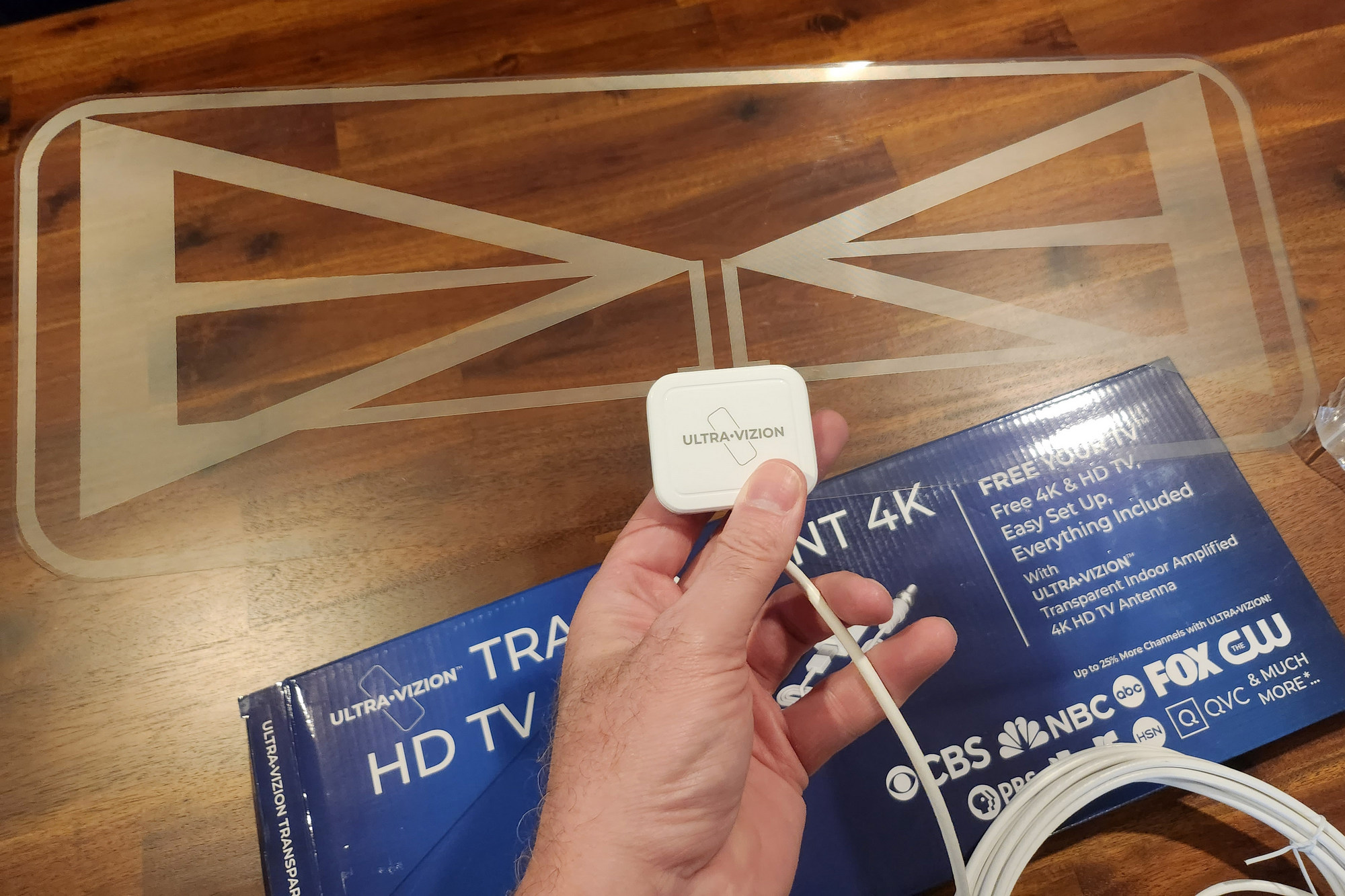 Ultra-Vizion Transparent -- Least visually intrusive indoor antenna