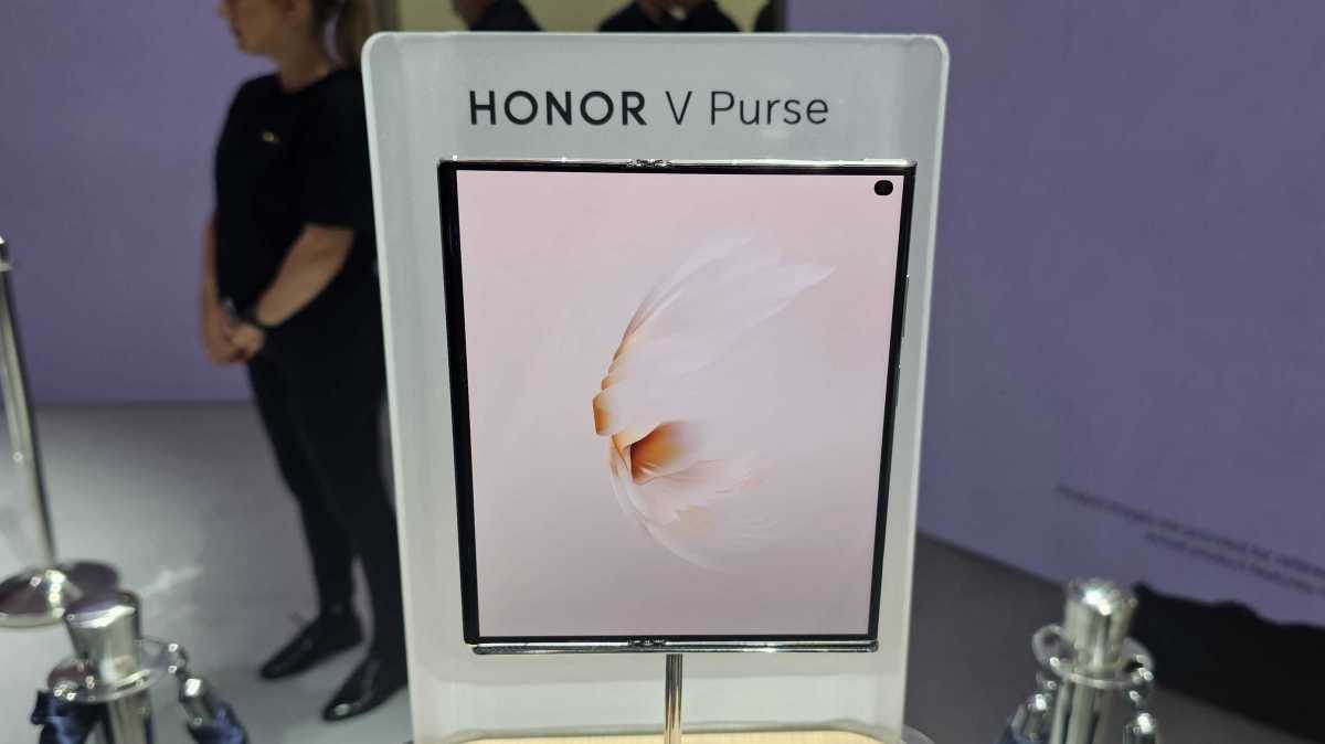 Honor V Purse 5G: Forward to the Past, Opinion