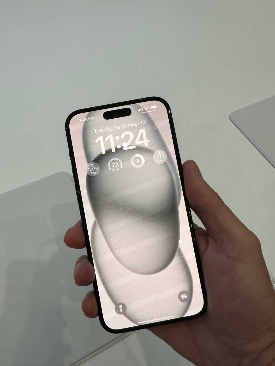 iPhone 15 plus