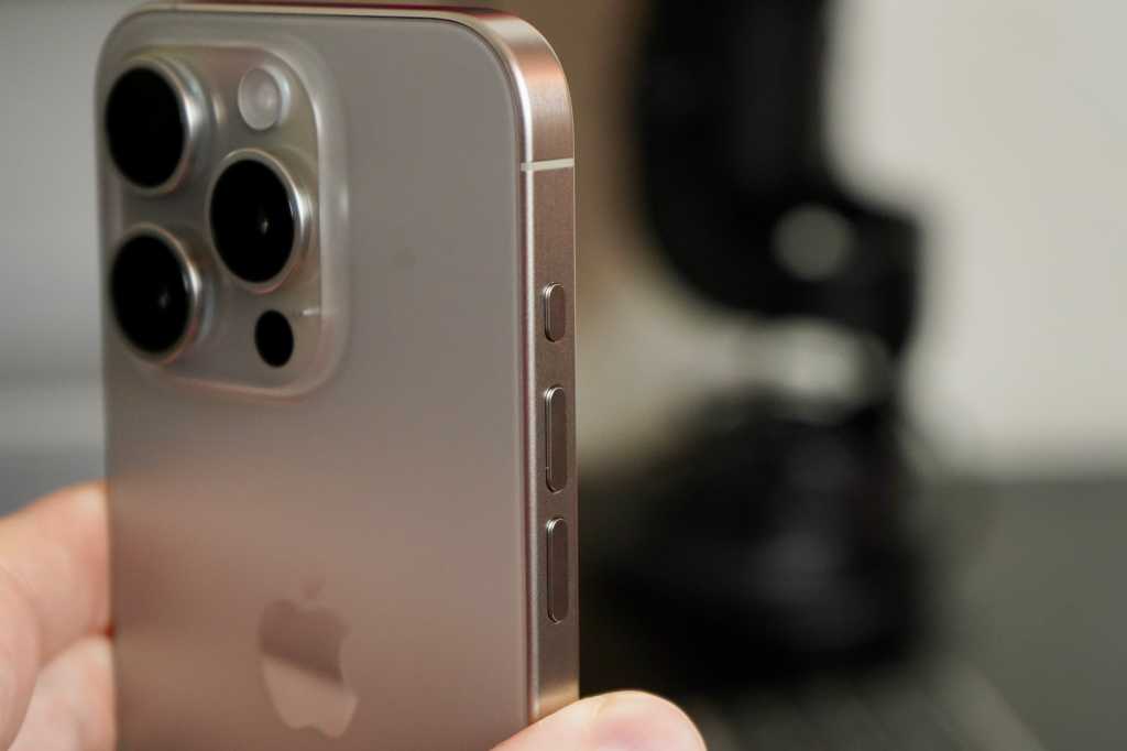 Image: iPhone 16: Original-HÃ¼llen ohne Aussparung fÃ¼r Capture-Button