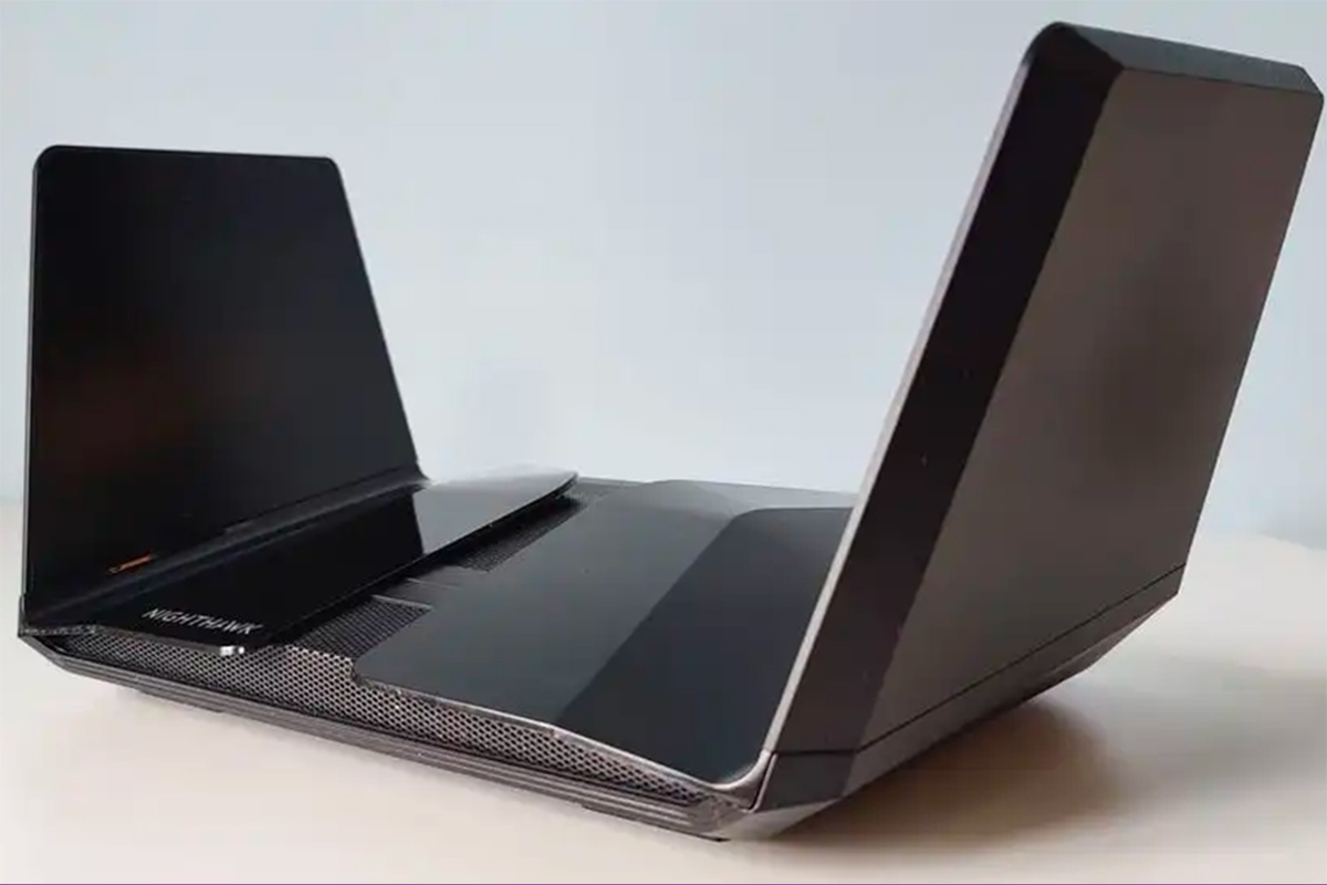 Netgear Nighthawk RAXE500 – snabb och stilig, men inte perfekt