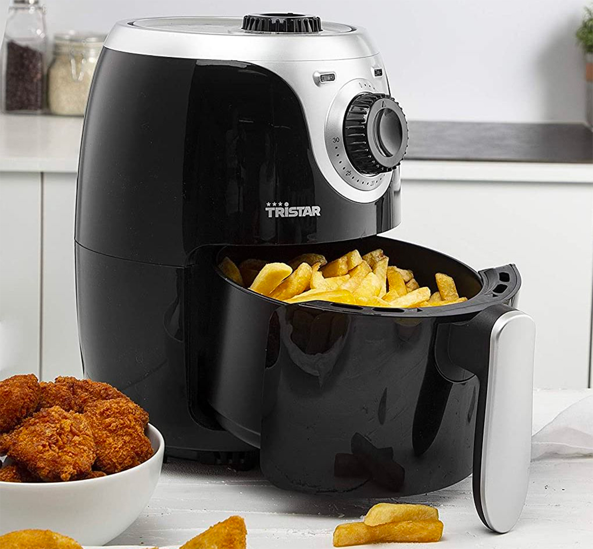 Enjoy tasty perfection with Mistral's 10 Litre Digital Air Fryer