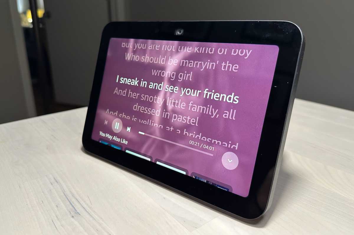 Echo Show 8 review: part photo frame, part boombox