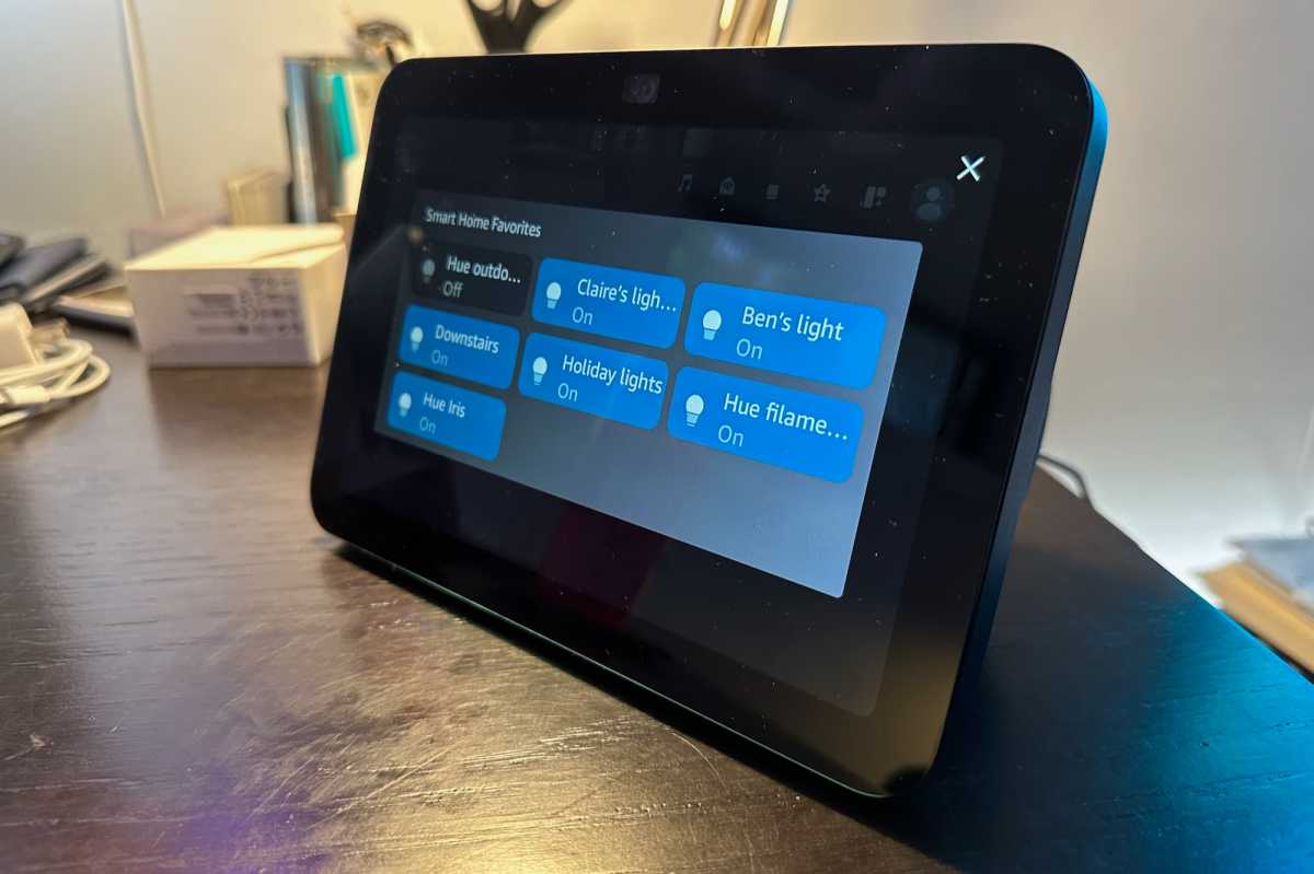 Amazon Echo Show 8 smart home