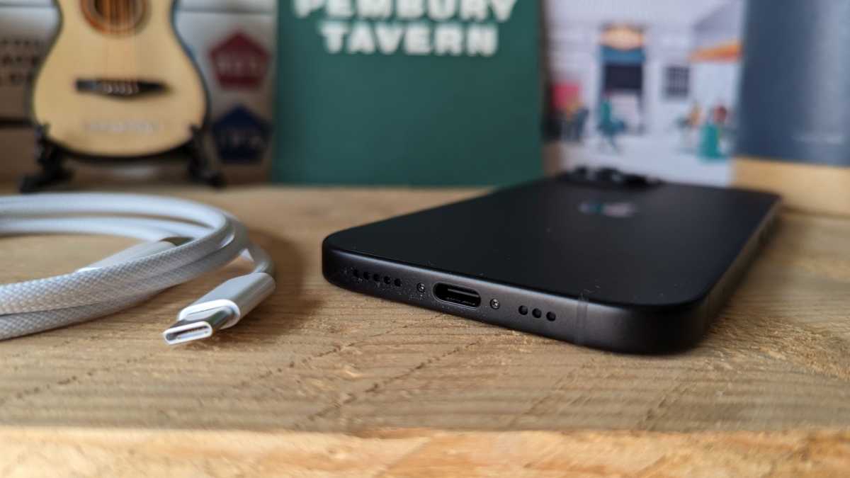 iPhone 15's USB-C Port: 4.5W Charging for Accessories, USB 3.2 Gen