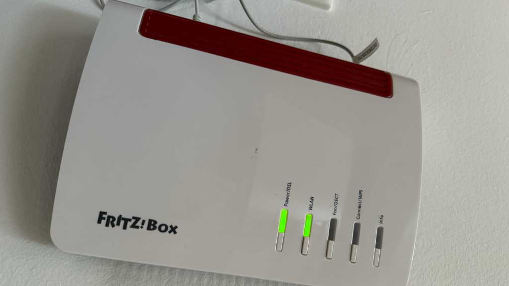 Image: Die Fritzbox blinkt! So deuten Sie Router-Fehler richtig