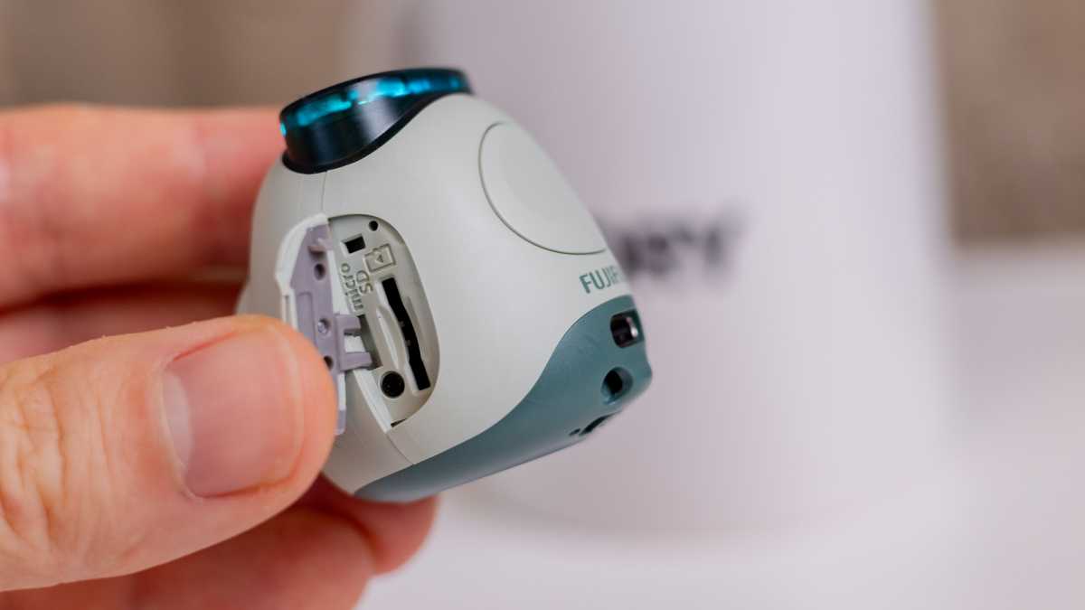 Hands On: Fuji's Instax Pal Earns Points for Cuteness