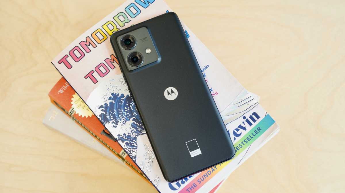 Motorola Edge 40 Neo Rückenwinkel