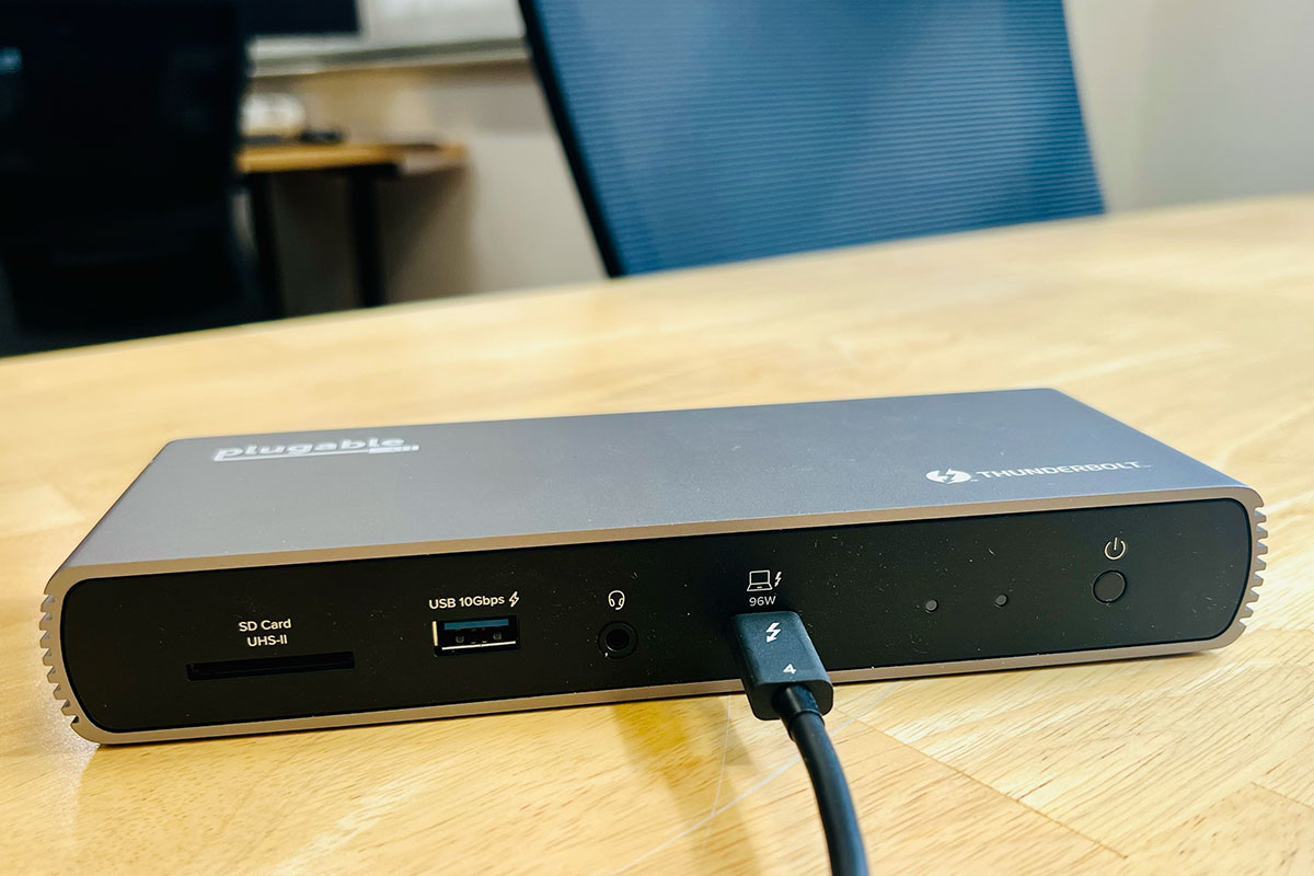 Plugable Thunderbolt 4 & USB4 HDMI Docking Station (TBT4-UDX1) front
